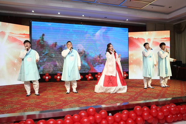 12延邊文工團表演.JPG
